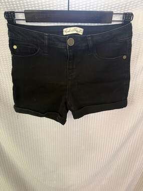 Thread & Others Black Denim Cuffed Shorts Size 1 Waist 25